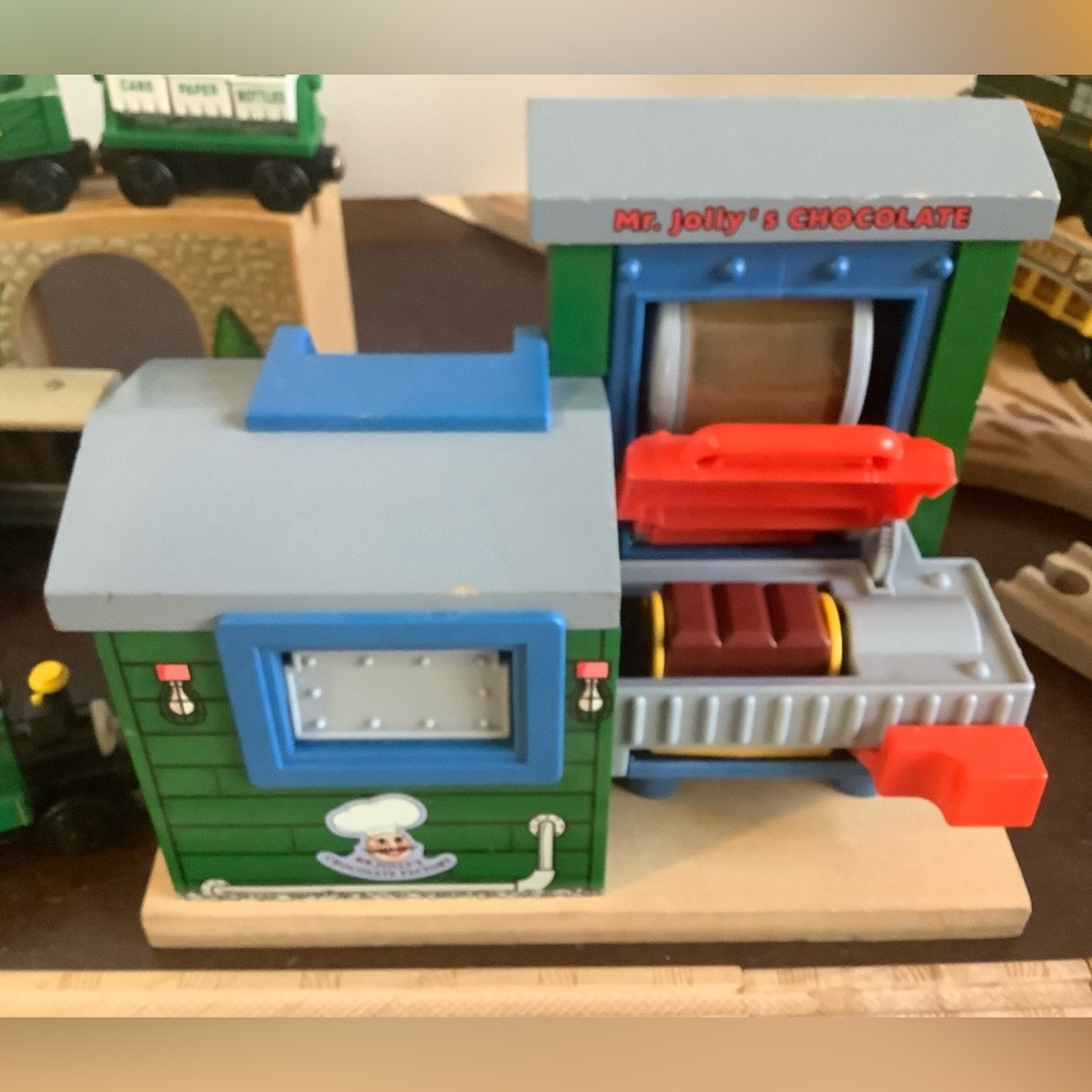 Very Rare 2003 Limited Issue Deluxe Mr Jolly’s Chocolate Factory Thomas Wooden